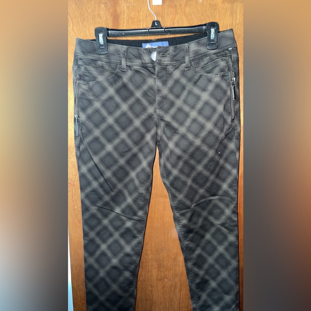 democracy jeans size 8 green plaid